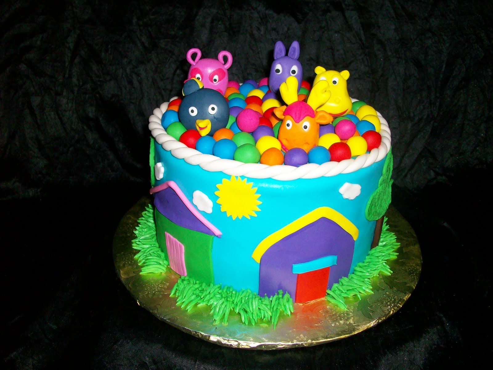 BACKYARDIGANS BIRTHDAY CAKE