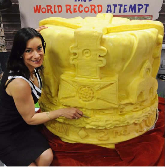 Damn Fresh Pics World’s Largest Cheese Sculpture