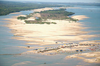 Resultado de imagem para rio araguaia praia do caldeirão em conceição do araguaia