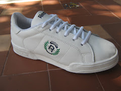 WHITE EN CUERO