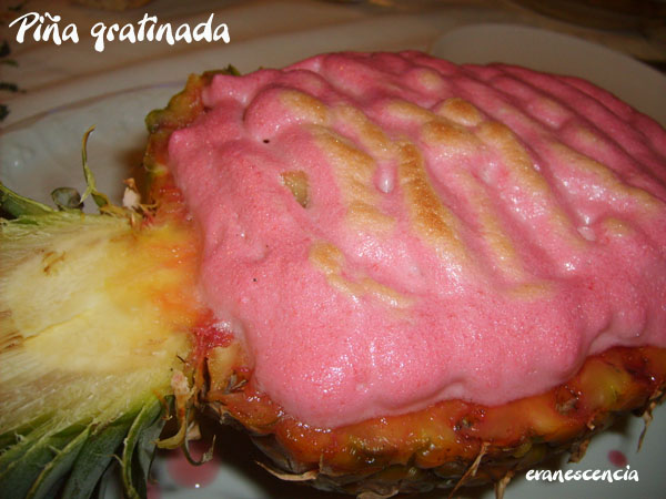 piña merengue gratinada
