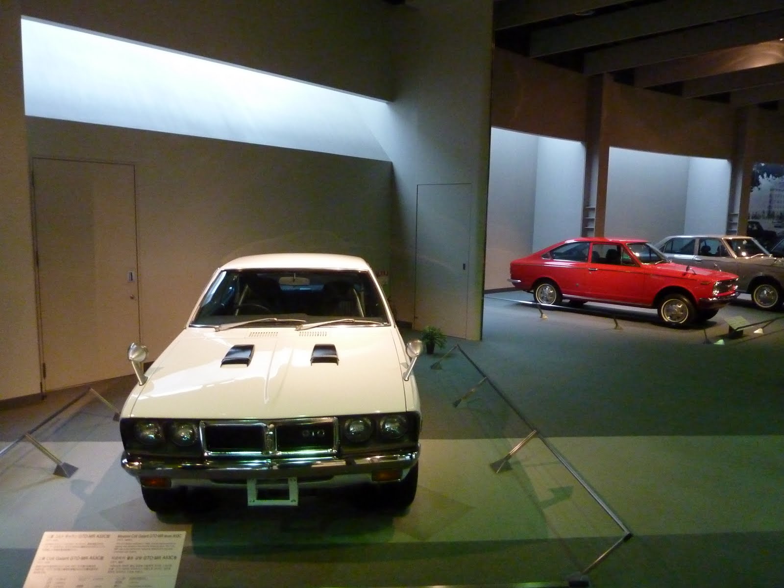 [5.12.09+Toyota+Museum+027.jpg]
