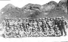 Trung Đội dưới chân núi