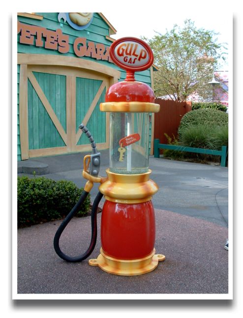 [Gas+Pump+WDW.jpg]