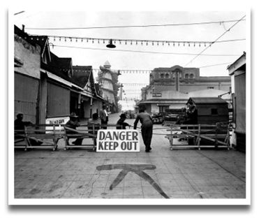 [Venice+Beach+Pier+3.jpg]