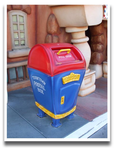 [Toontown+Mailbox.jpg]