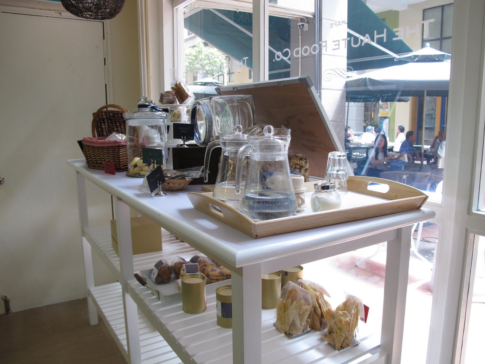 Eat while the Sunrays Beam... The Haute Food Co., Plaza Damas, Kuala