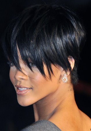 Rihanna short haircuts 
