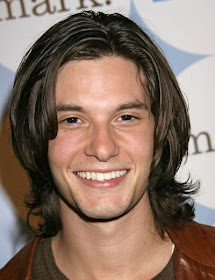 Celebrity Hairstyles Picture Ben Barnes Medium Shaggy Hairstyles