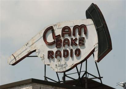 The Radio Clambake DEEvice