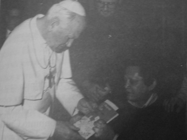 [Papa+João+Paulo+II,+recebe+Bacurau.JPG]