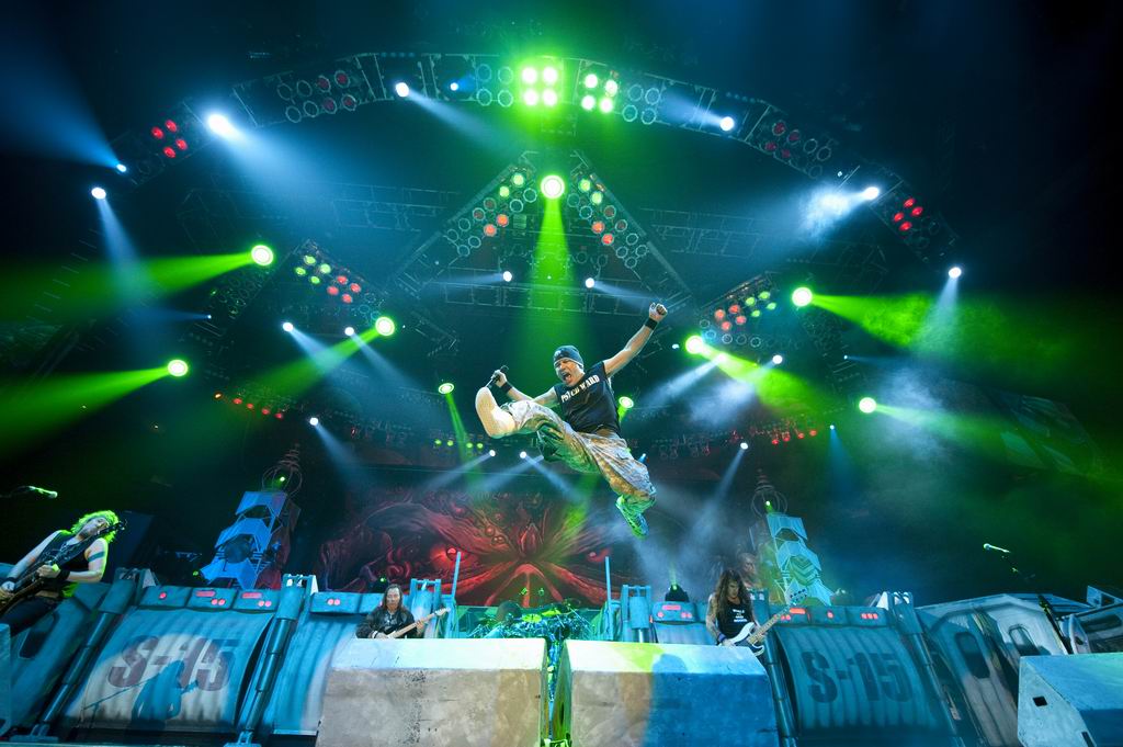 Diablo Despierto Iron Maiden "The Final Frontier"