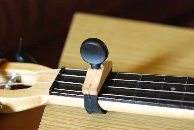 volcapo fitted to fluke ukulele