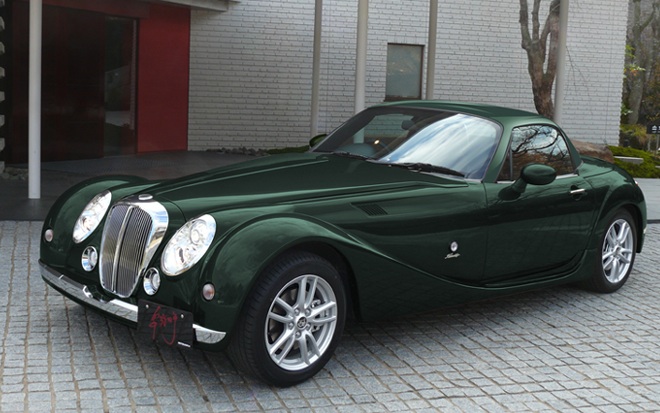 Mitsuoka Himiko electric car in retro style