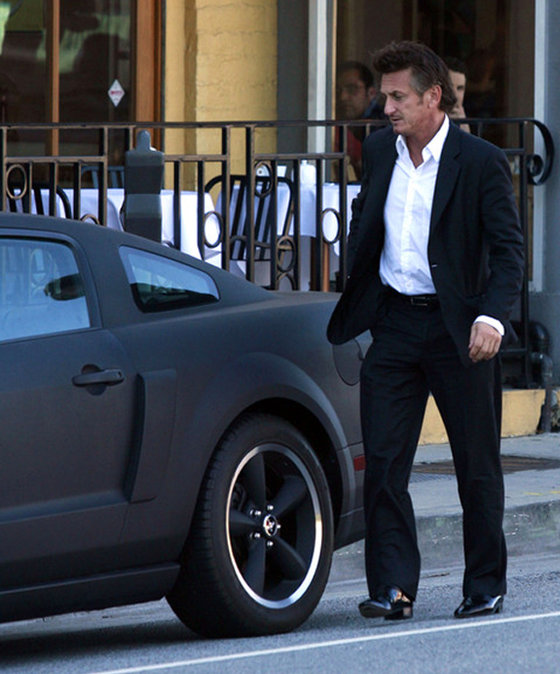 Garage Car: Sean Penn was spotted her Ford Mustang Superb Black Matte