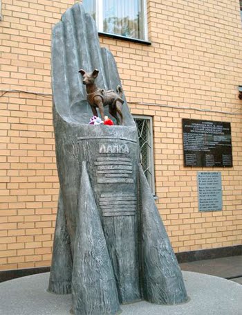 [Laika_monument.jpg]