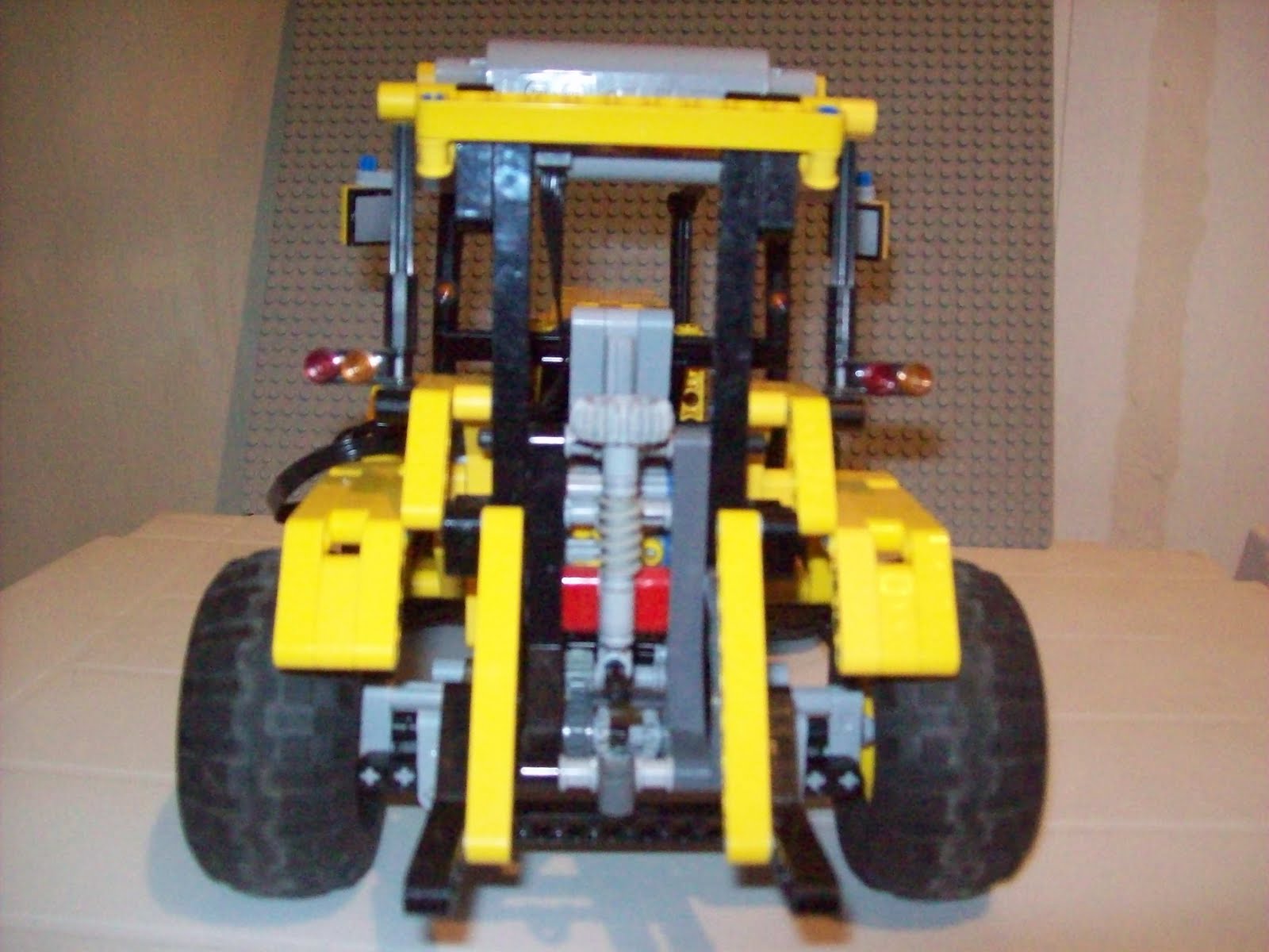 Passion LEGO: le tracteur RC