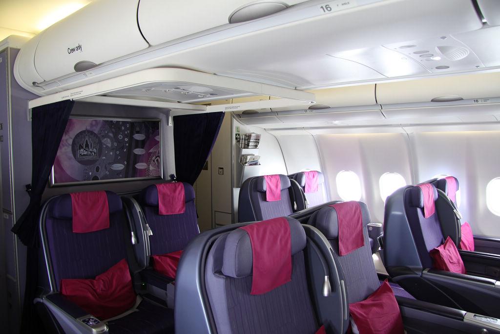 business-flight-inside-thai-tg-a333-royal-silk-cabin-photos