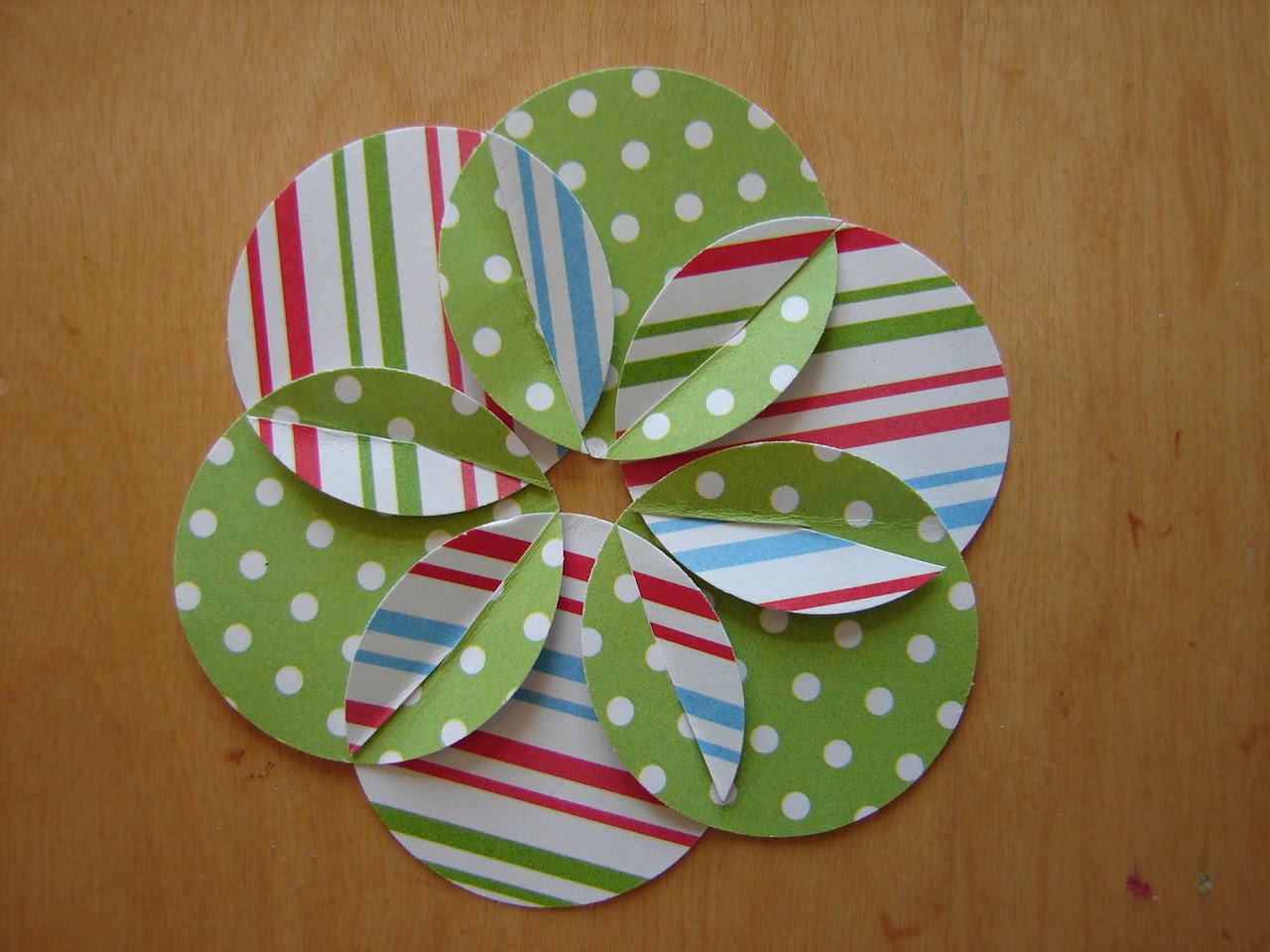 She's a Sassy Lady: Bloom - A flower tutorial!