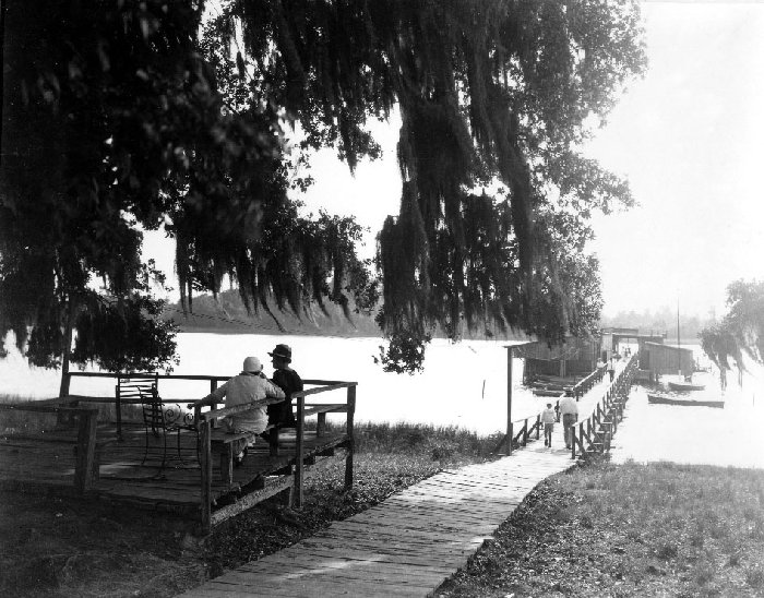 The Old Mobilian Alba Club Dog River