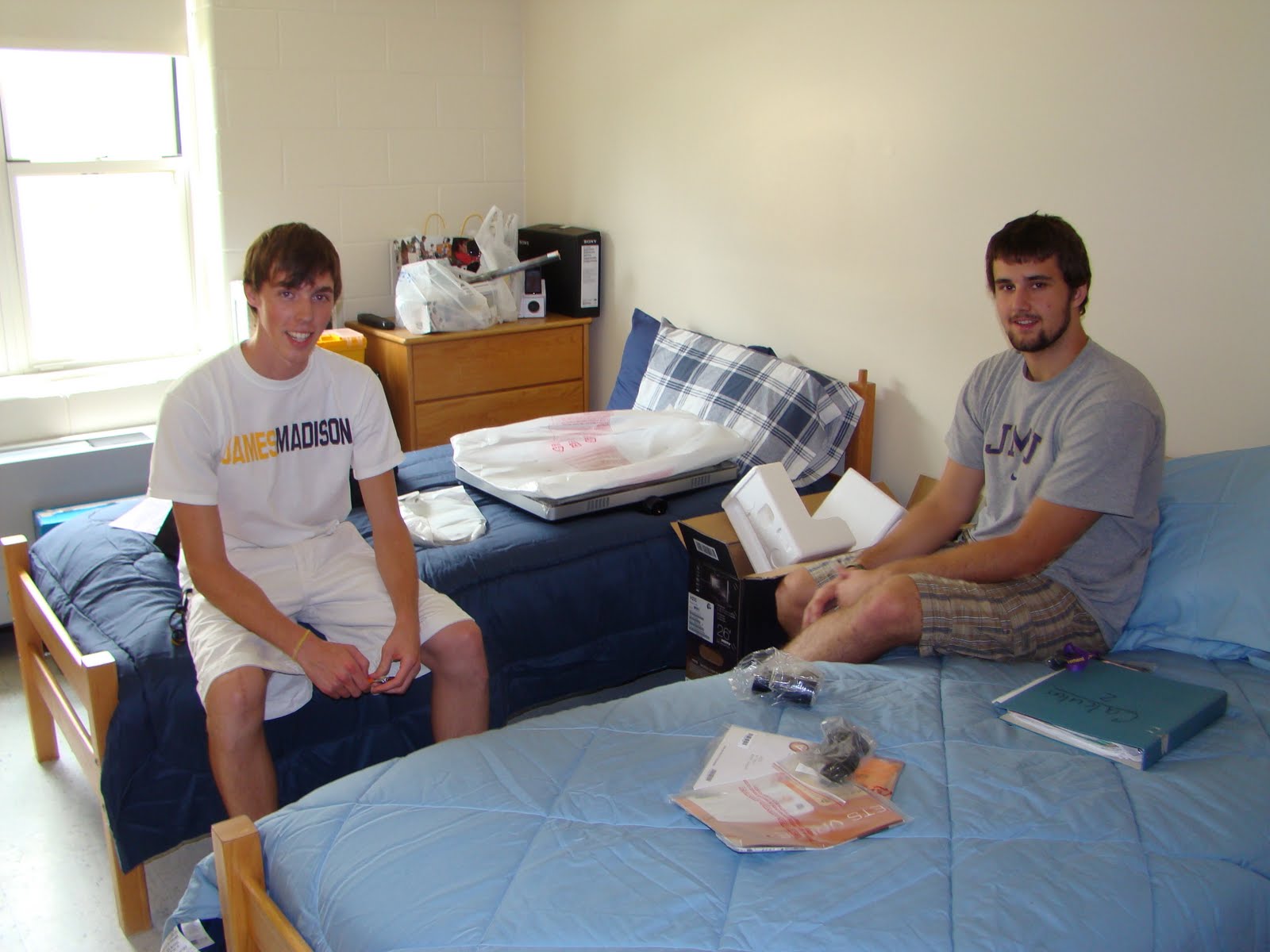 The Holladay Family JMU Move In Day