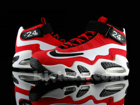 griffey shoes on feet