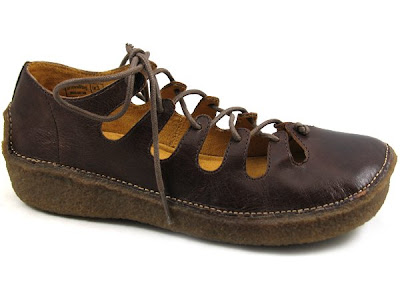 Groundhog Footwear Reducing The Global Footprint Village Shoes