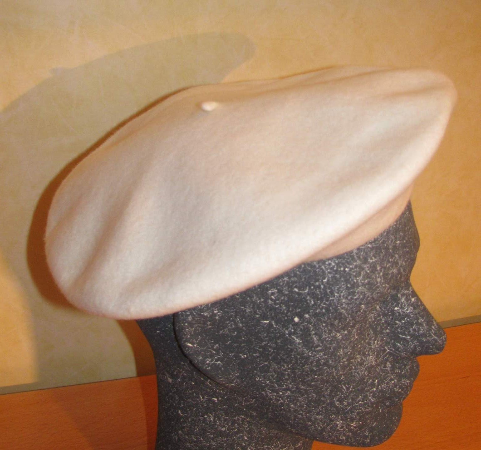 The Philippi Collection The Papal Béret