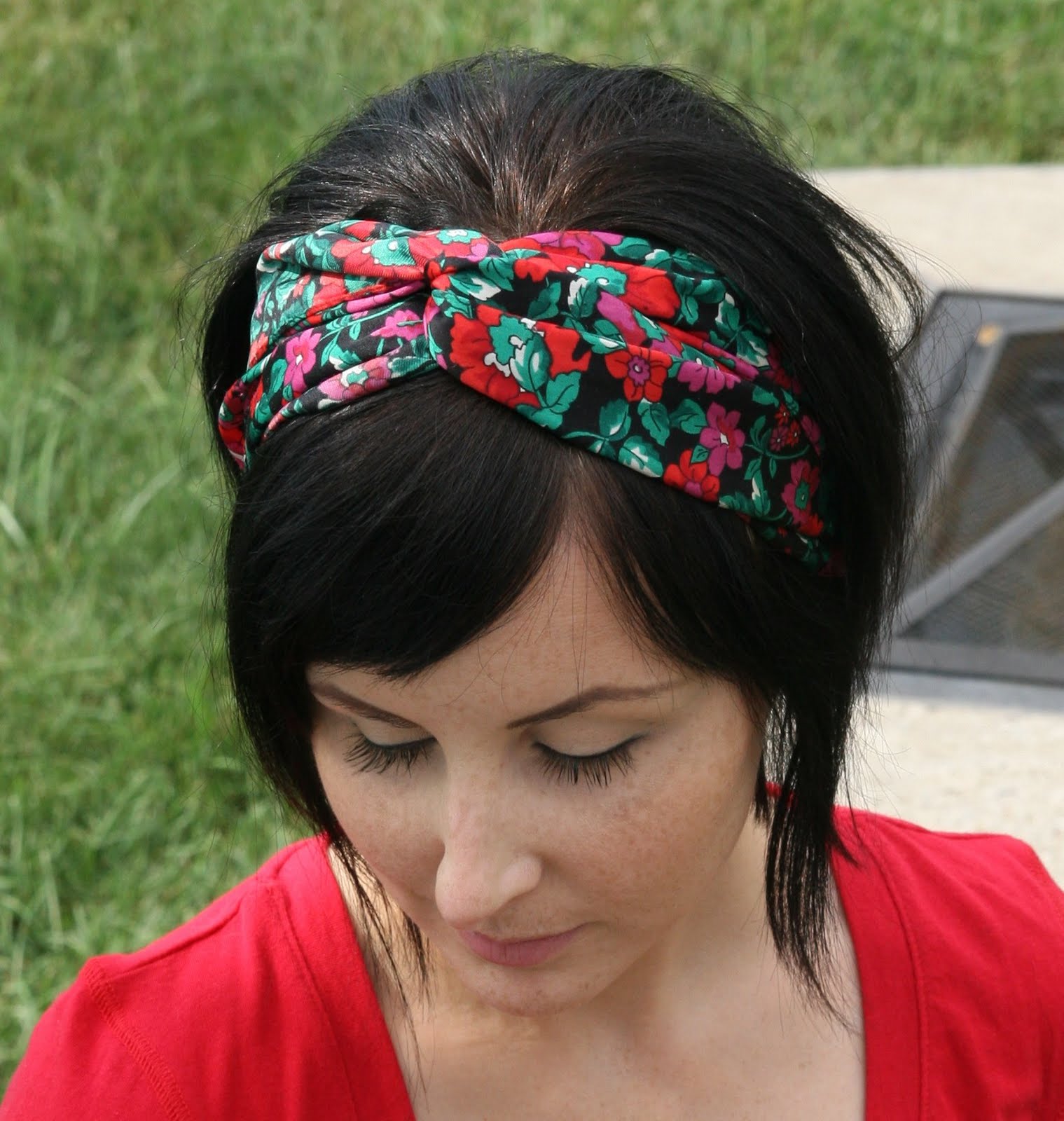 Thrift and Shout: How To Tie a Scarf into a Cute Mini Turban