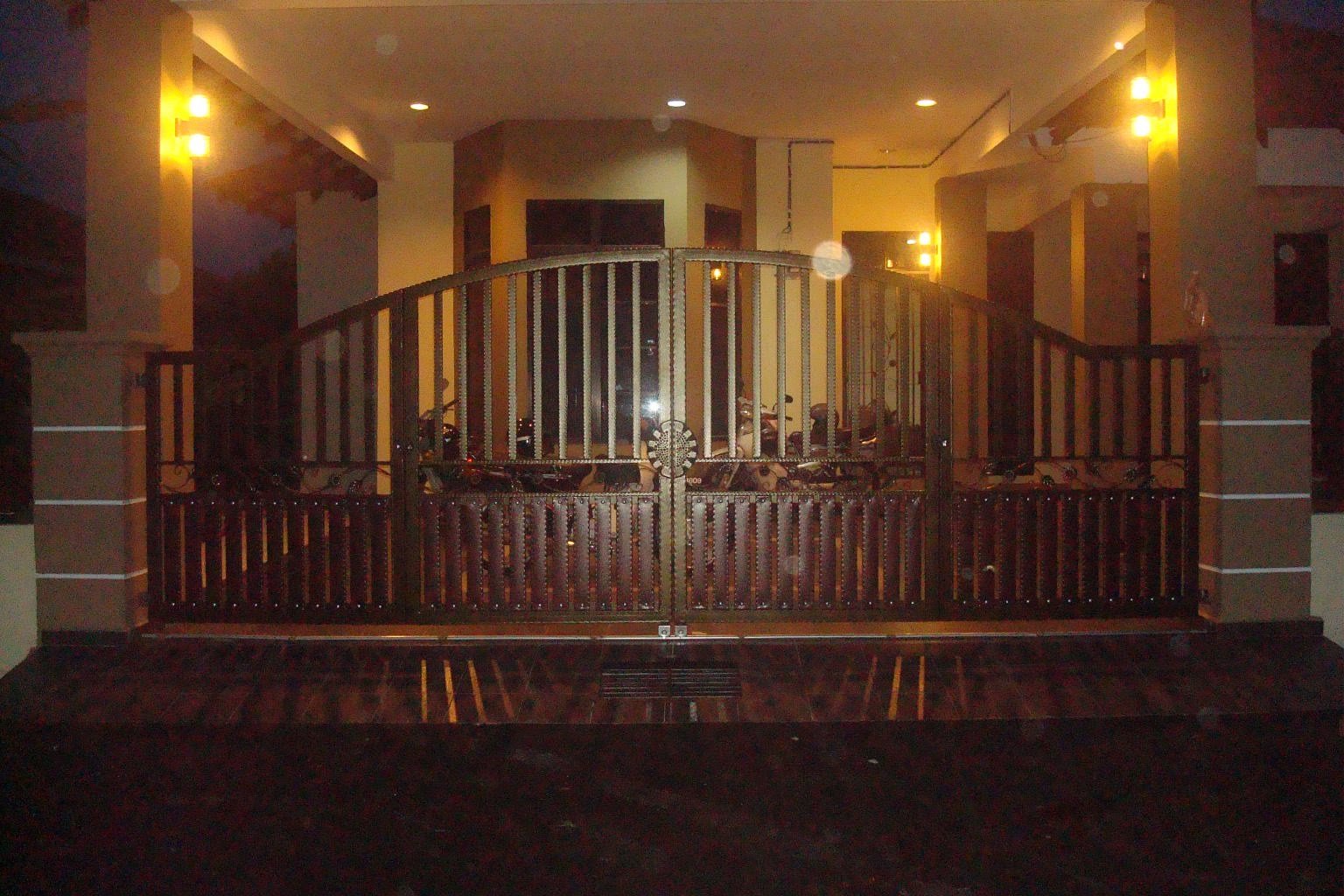  ABASSA [ ART OF THE IRON WORK wrought iron gate & grill Vol 8