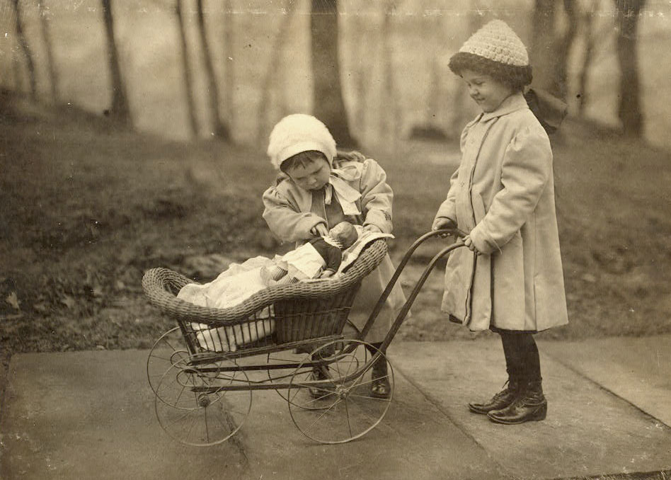 https://4.bp.blogspot.com/_473nrD5vEv8/TA40UQ2a2OI/AAAAAAAACmA/nCUs_8xSKC0/s1600/baby-stroller.jpg