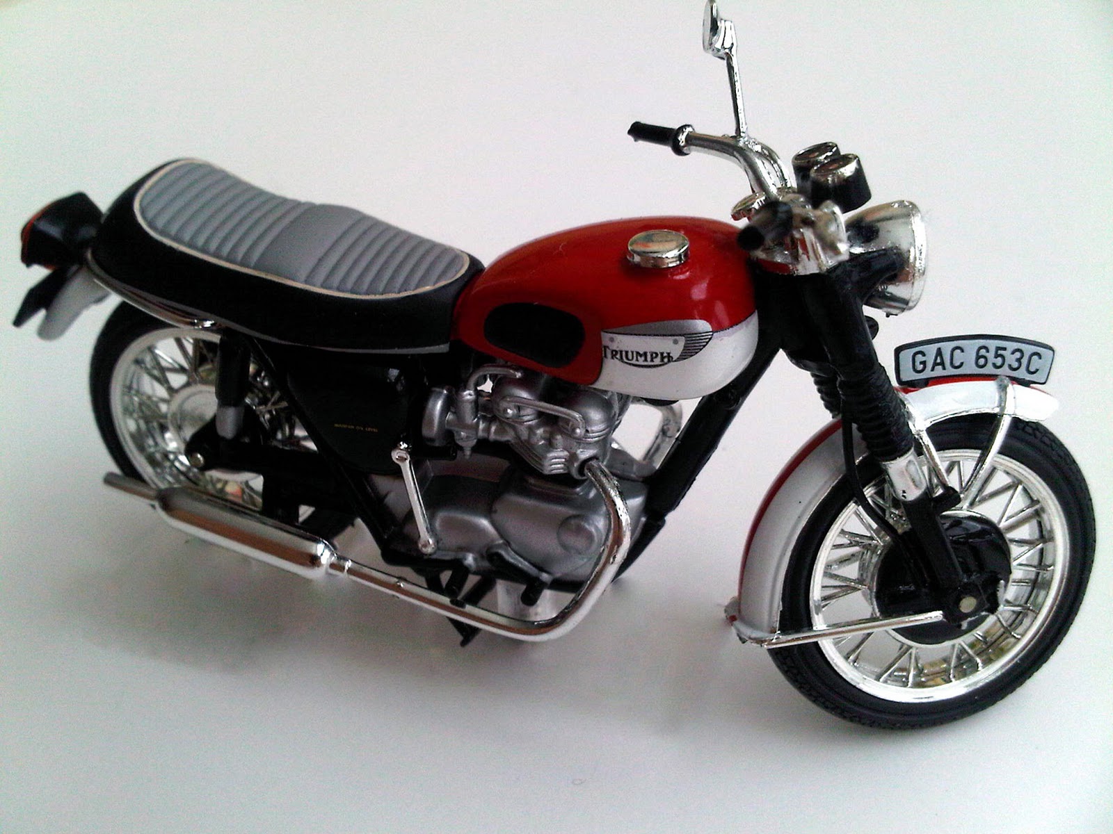 G e o r d i e B i k e r Toy Triumphs