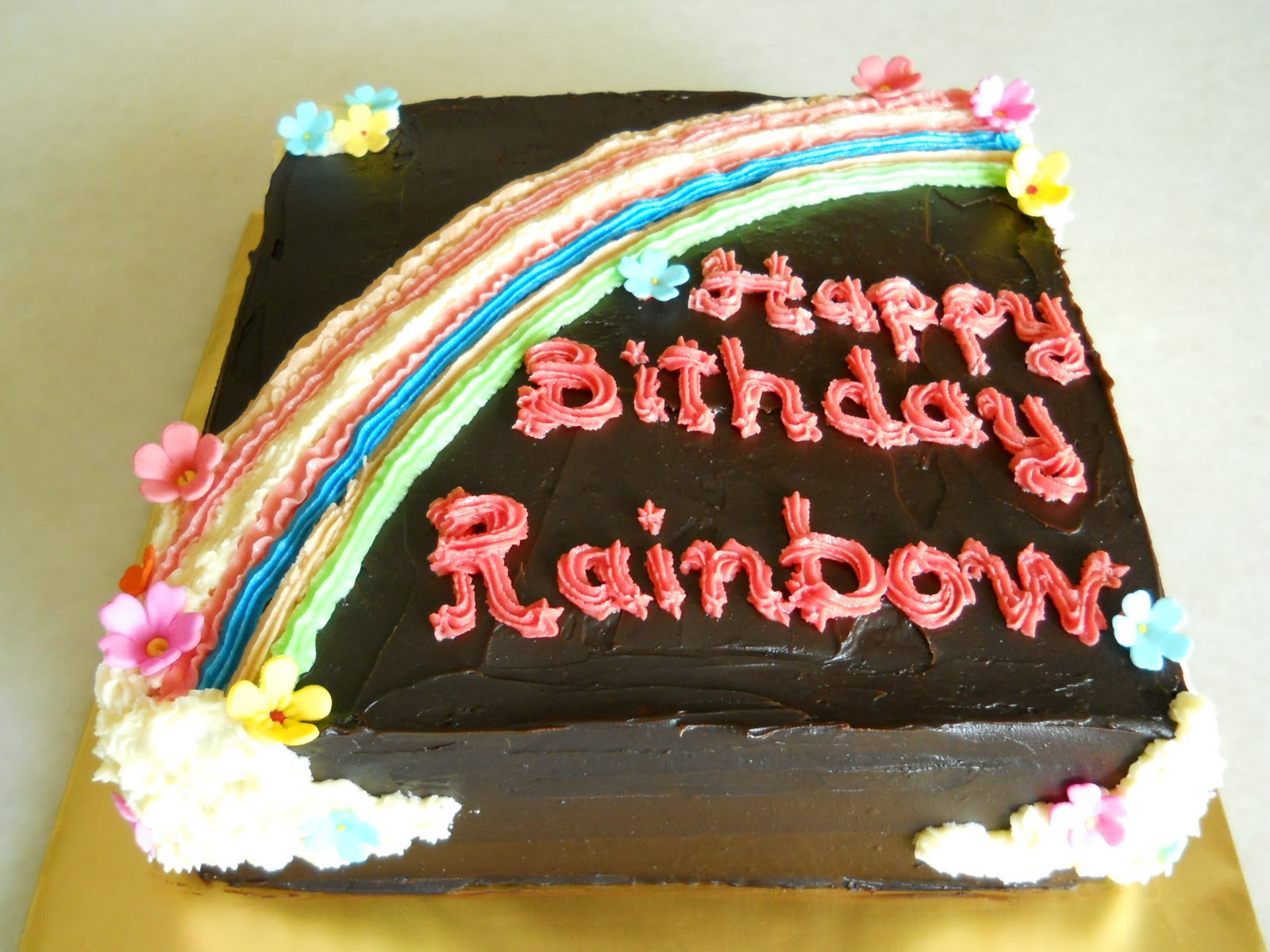 THE BEST CAKES IN TOWN: RAINBOW CHOCOLATE MOIST CAKE