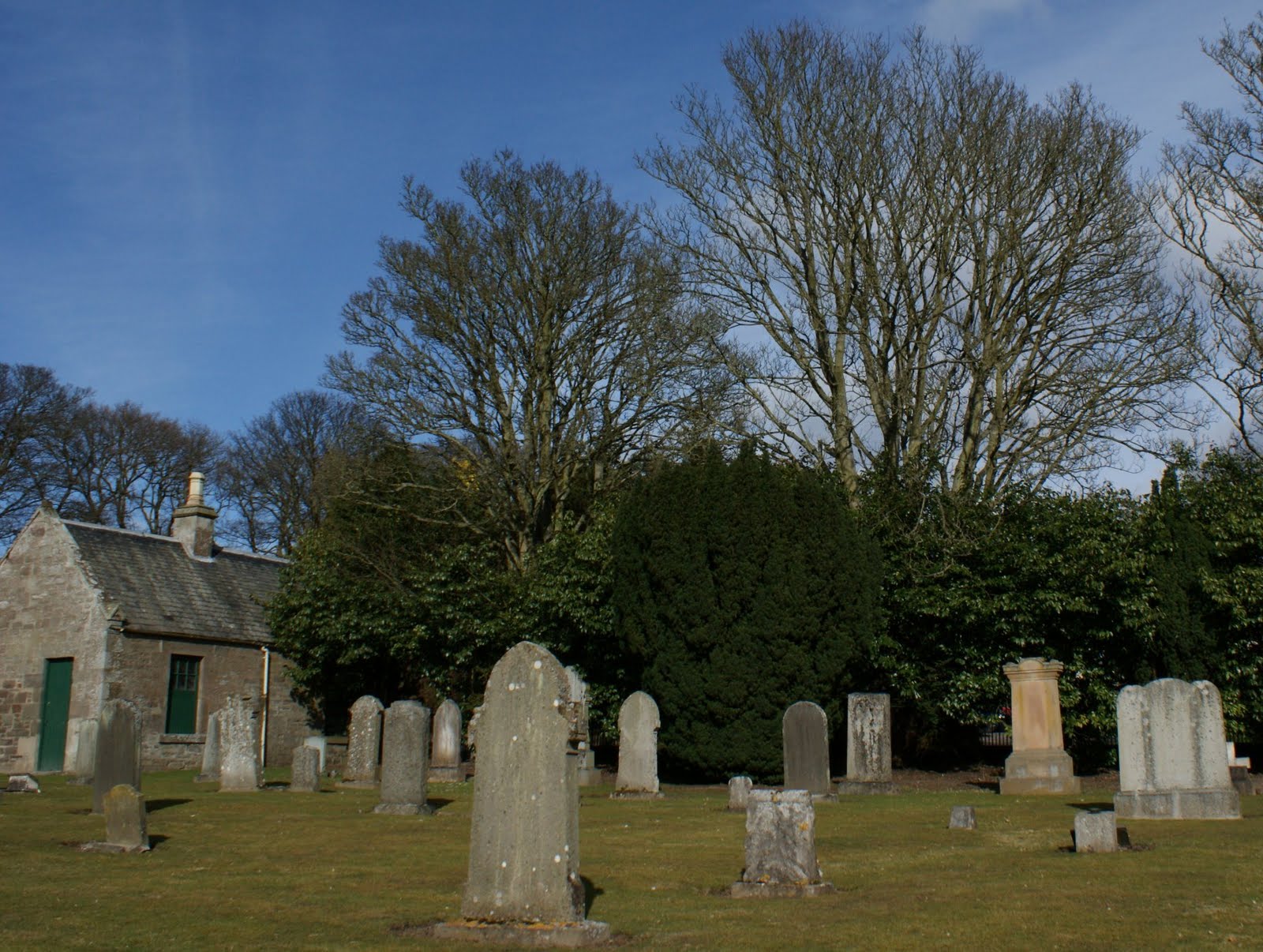 [March+20th+Photograph+Liff+Graveyard+Scotland.jpg]