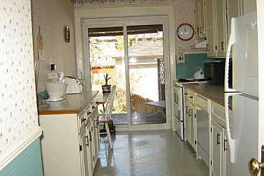 kitchen before renovation, 60's kitchen