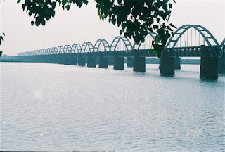 Asia's largest rail-cum-road bridge in Rajahmundry