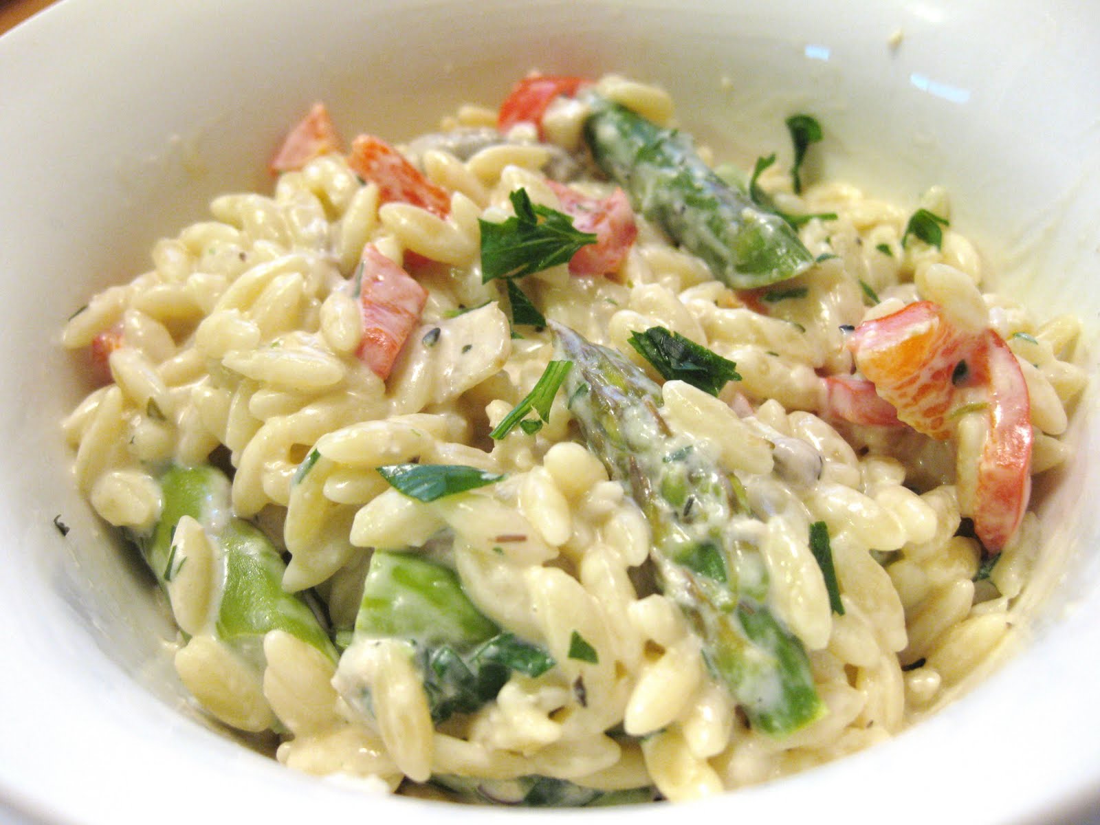 Sarah's Fares Creamy Orzo with Mushrooms, Asparagus, & Red Pepper