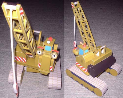 Carl the Crane Robot Papercraft