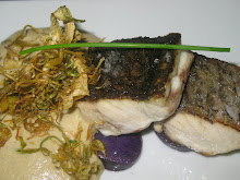 Corvina,patata violeta confitada en aceite de lima y albahaca y espuma de alcachofa ahumada
