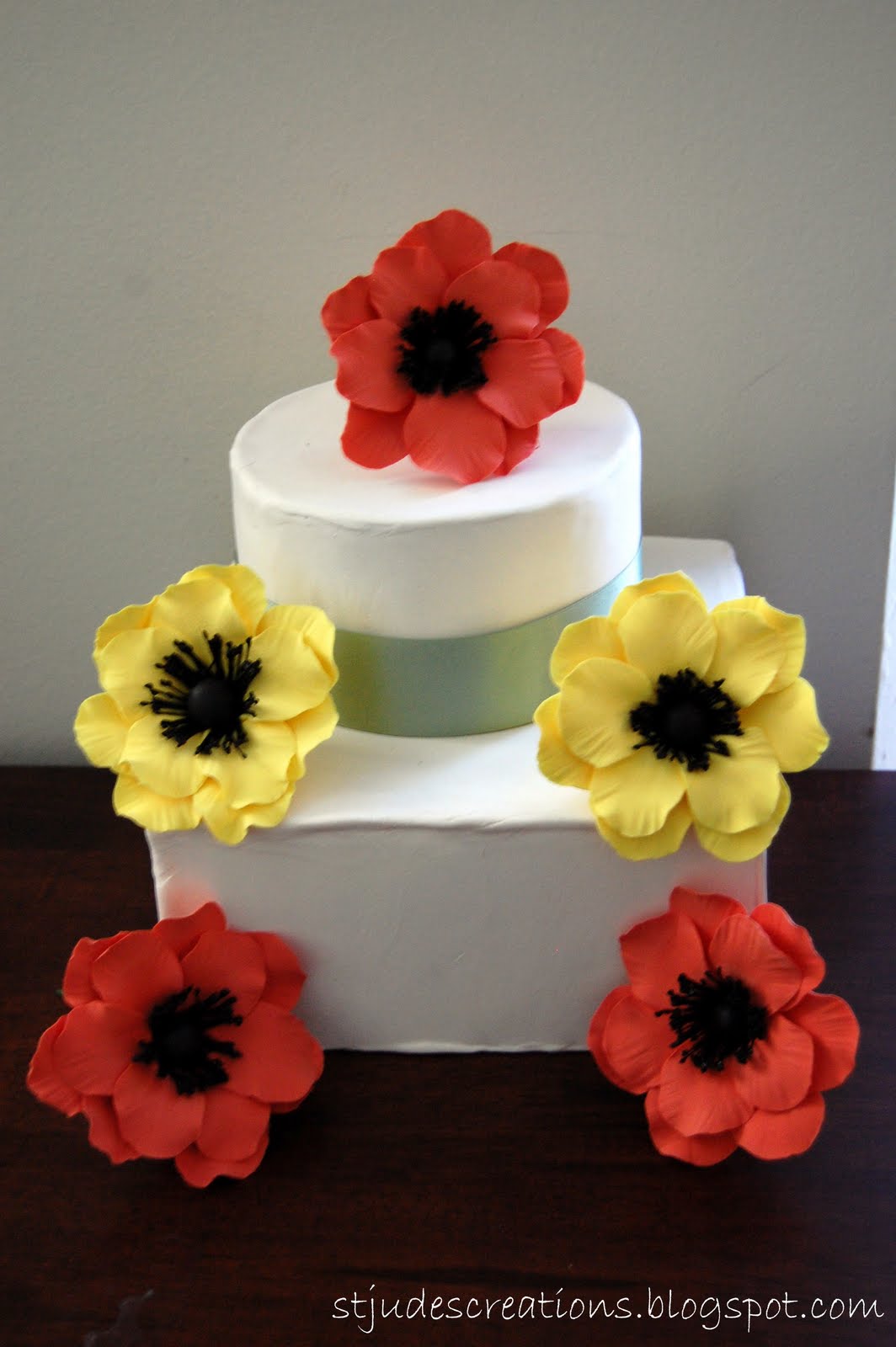 anemone wedding cake flowers Handmade PaPer FloweRs by Maria Noble