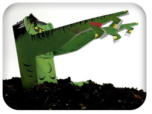 [zombiepapertoy.jpg]