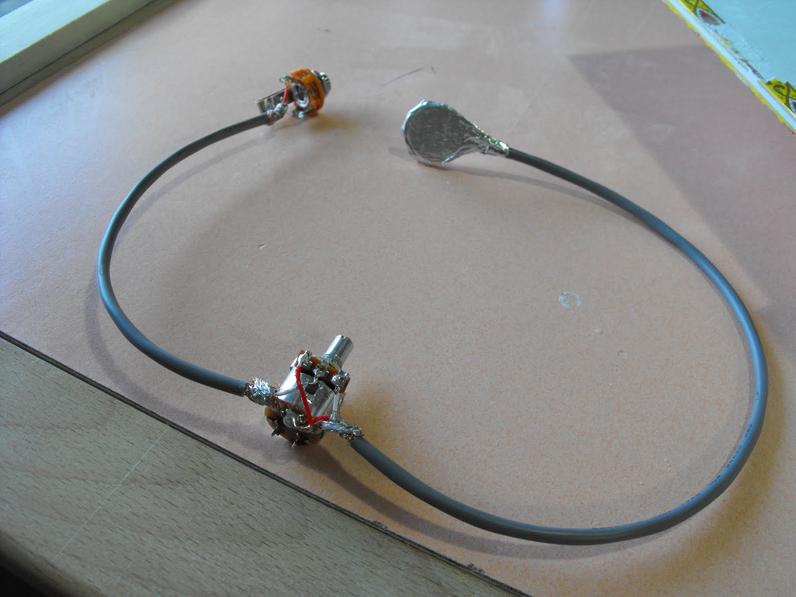 Cigar Box Guitar CBG 1 Piezoelectric Pickup