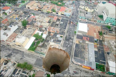 agujero+ciudad2 Se abre un tremendo agujero en Guatemala