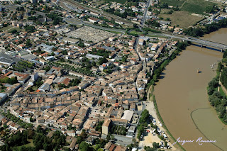 Photo aérienne de la ville de Langon