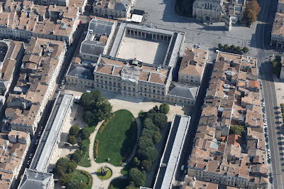Photo aérienne de la mairie de Bordeaux