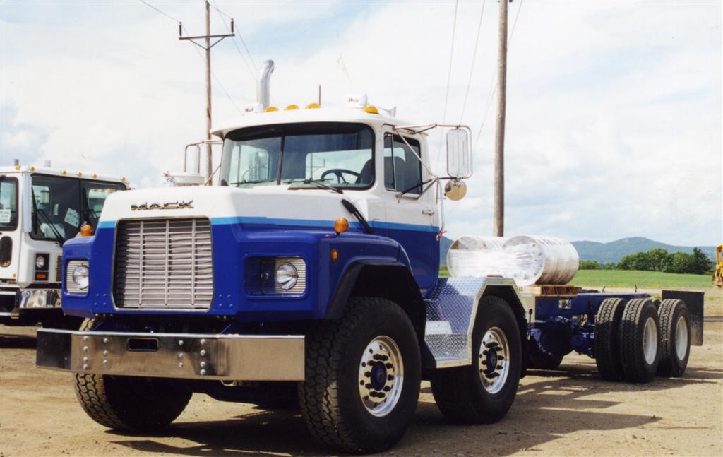 Truckfax: Mack R Models