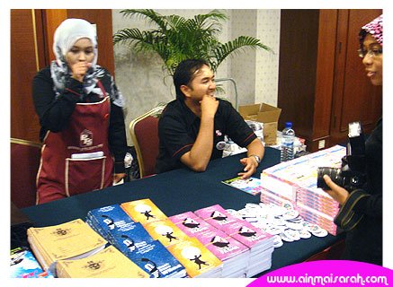 [aain_p-08.jpg]