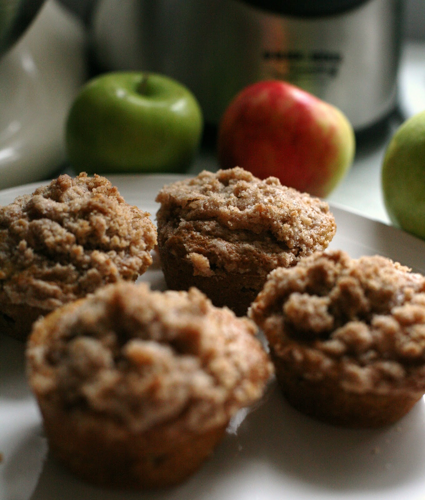 That&amp;#39;s Damn Good!: Cinnamon Apple Streusel Muffins