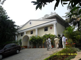 164558_181034028581864_100000258038371_5