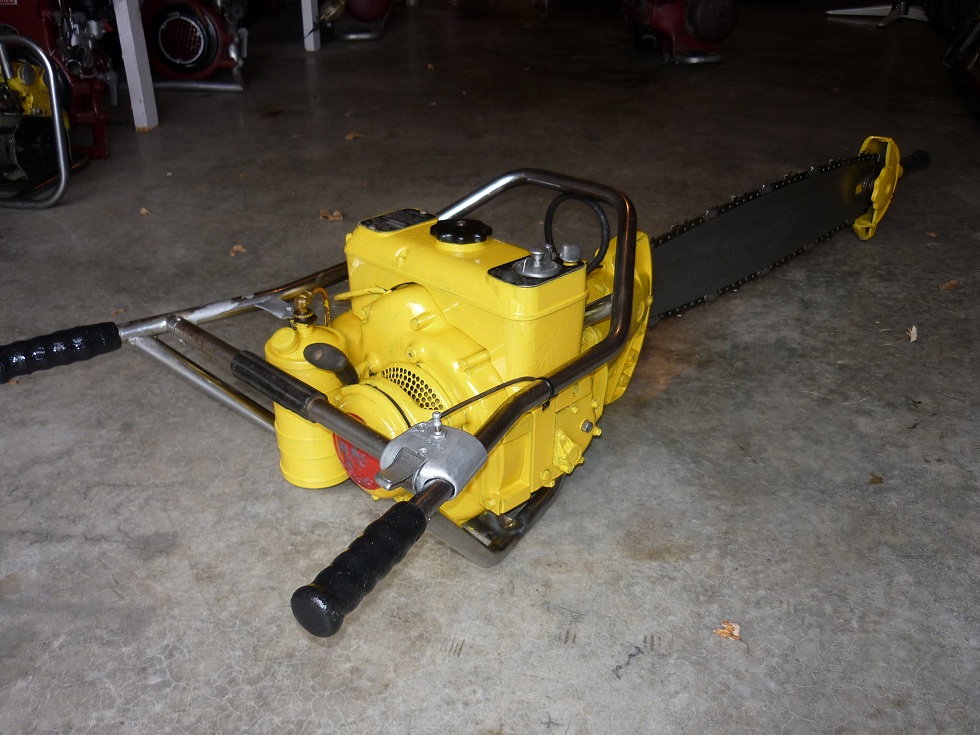 VINTAGE CHAINSAW COLLECTION MCCULLOCH 549